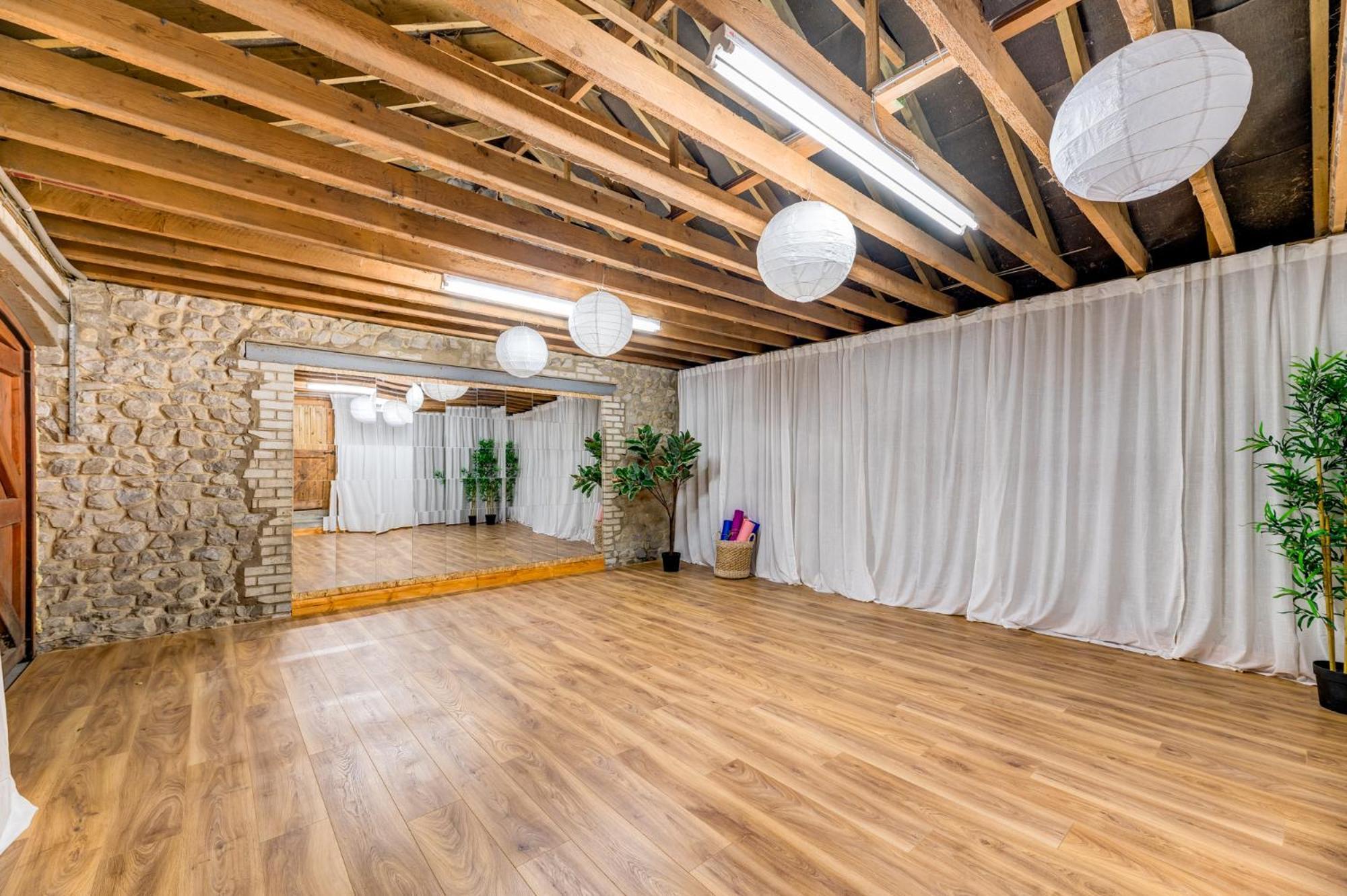 Central Malham Wellbeing Escape With Hot Tub Sleeps 8 Exterior photo