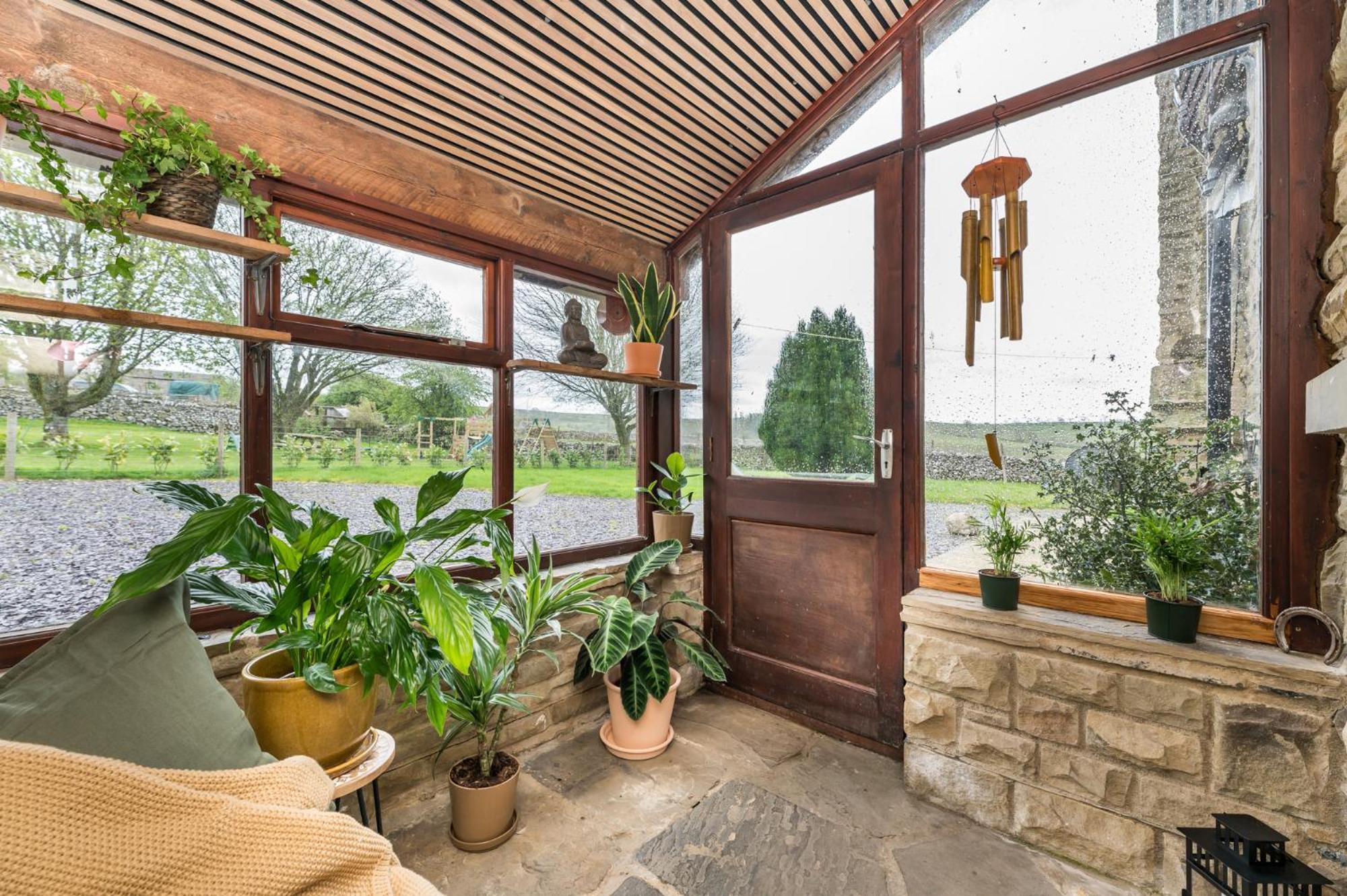 Central Malham Wellbeing Escape With Hot Tub Sleeps 8 Exterior photo
